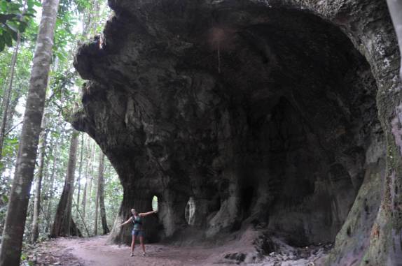 Explorando as grutas da região da Cachoeira da Iracema, em Presidente Figueiredo - AM